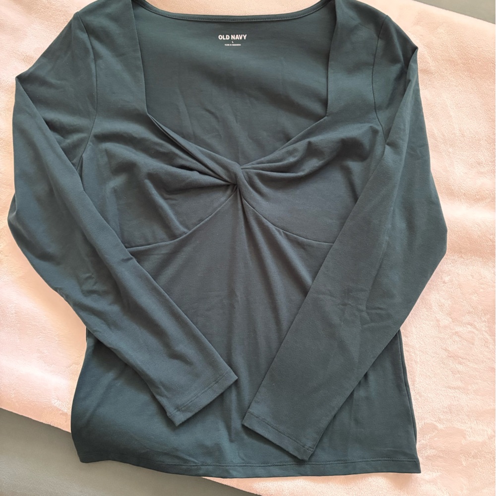 Old Navy twist top